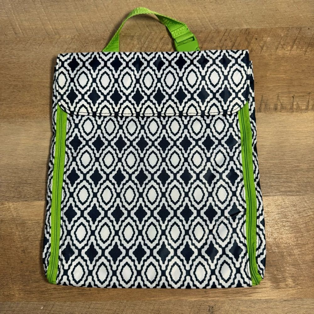 BNIP Thirty One Jewelry Keeper in Navy Perfect Pendant - Retired